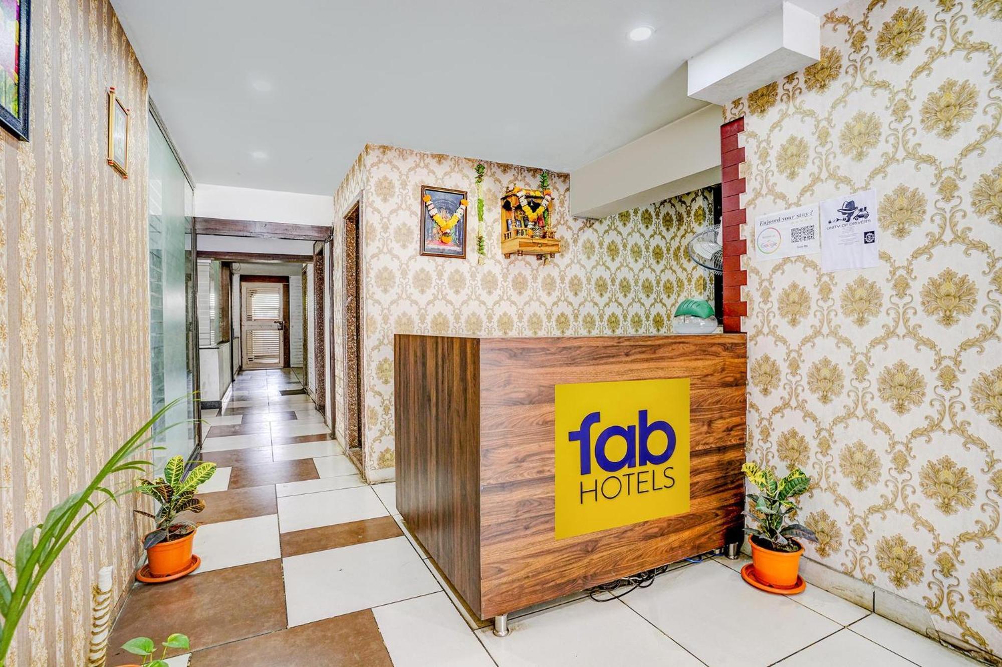 Hotel Gargi Deluxe Pune Exterior photo